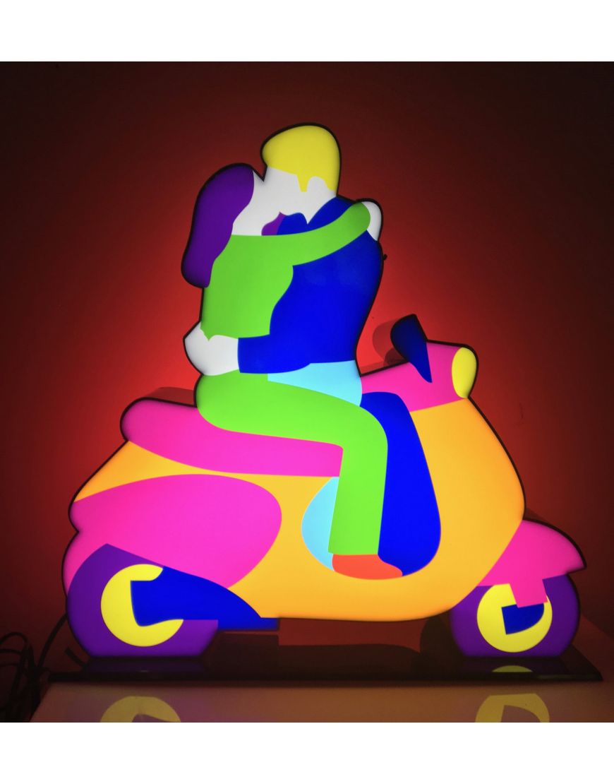 Vespa e Innamorati (Sculpture lumineuse en perspex )