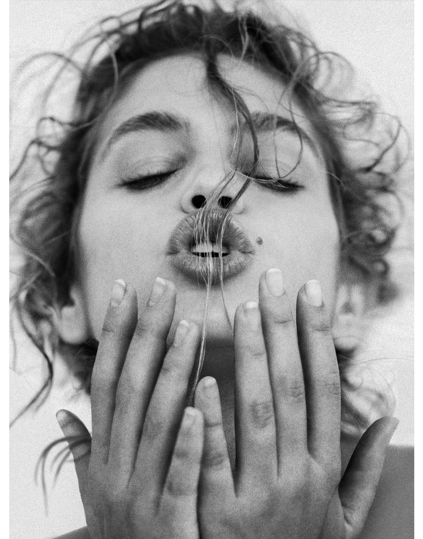 Cindy Crawford - Kiss #4 (St. Barth), 1991