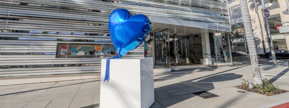 La Nouvelle Installation de Mr. Brainwash : Follow Your Heart